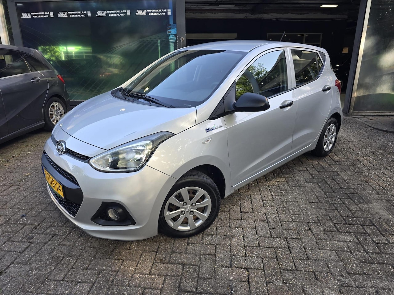 Hyundai i10 - 1.0i i-Motion | 2E EIGENAAR |3/6 OF 12MND GARANTIE | AIRCO | NW APK | - AutoWereld.nl