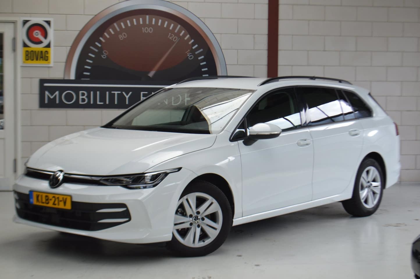 Volkswagen Golf Variant - 1.5 eTSI Life Edition 1.5 eTSI Life Edition, NIEUWSTAAT!, ALL-season, GARANTIE - AutoWereld.nl