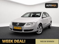 Volkswagen Passat - 1.6 FSI Comfortline|AUT|LM-VELG|TREKHAAK|NL AUTO