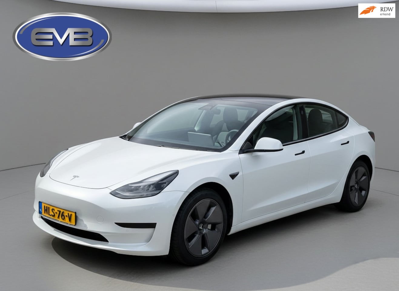 Tesla Model 3 - Standard RWD Plus 60 kWh, facelift, parelmoer wit, panoramadak, lederen interieur, 360 cam - AutoWereld.nl