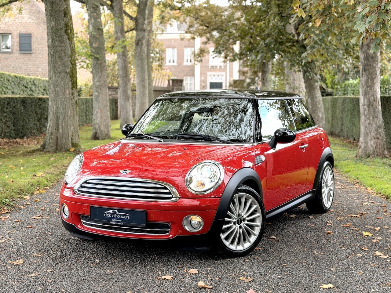 MINI 3-Deurs - 1.6 Cooper Park Lane / 1 EIG / PANO / KEYLESS / VOL / 100% HISTORIE - AutoWereld.nl