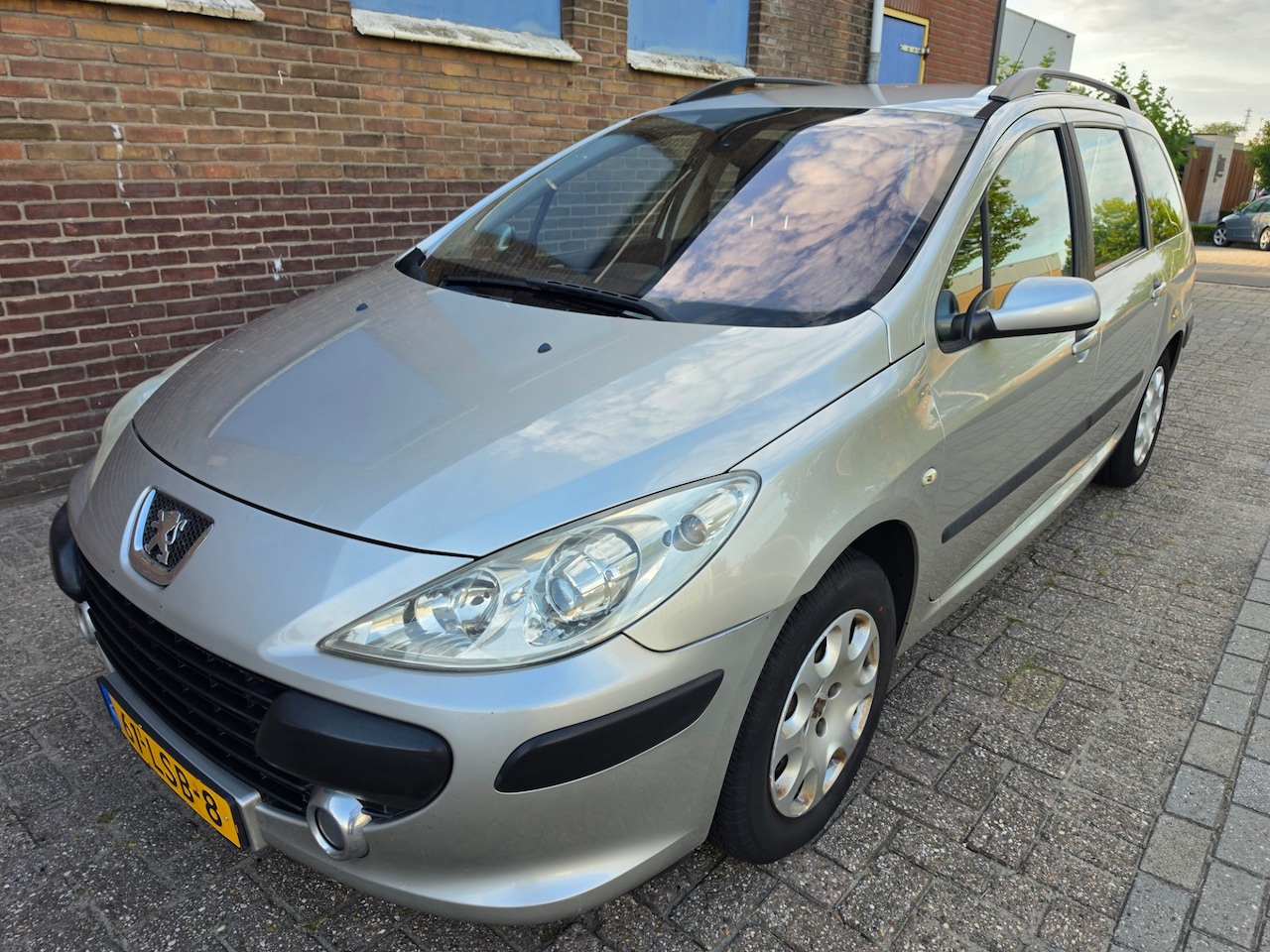 Peugeot 307 Break - NIEUWE APK 1.6-16V Cruise/Airco 950,- - AutoWereld.nl