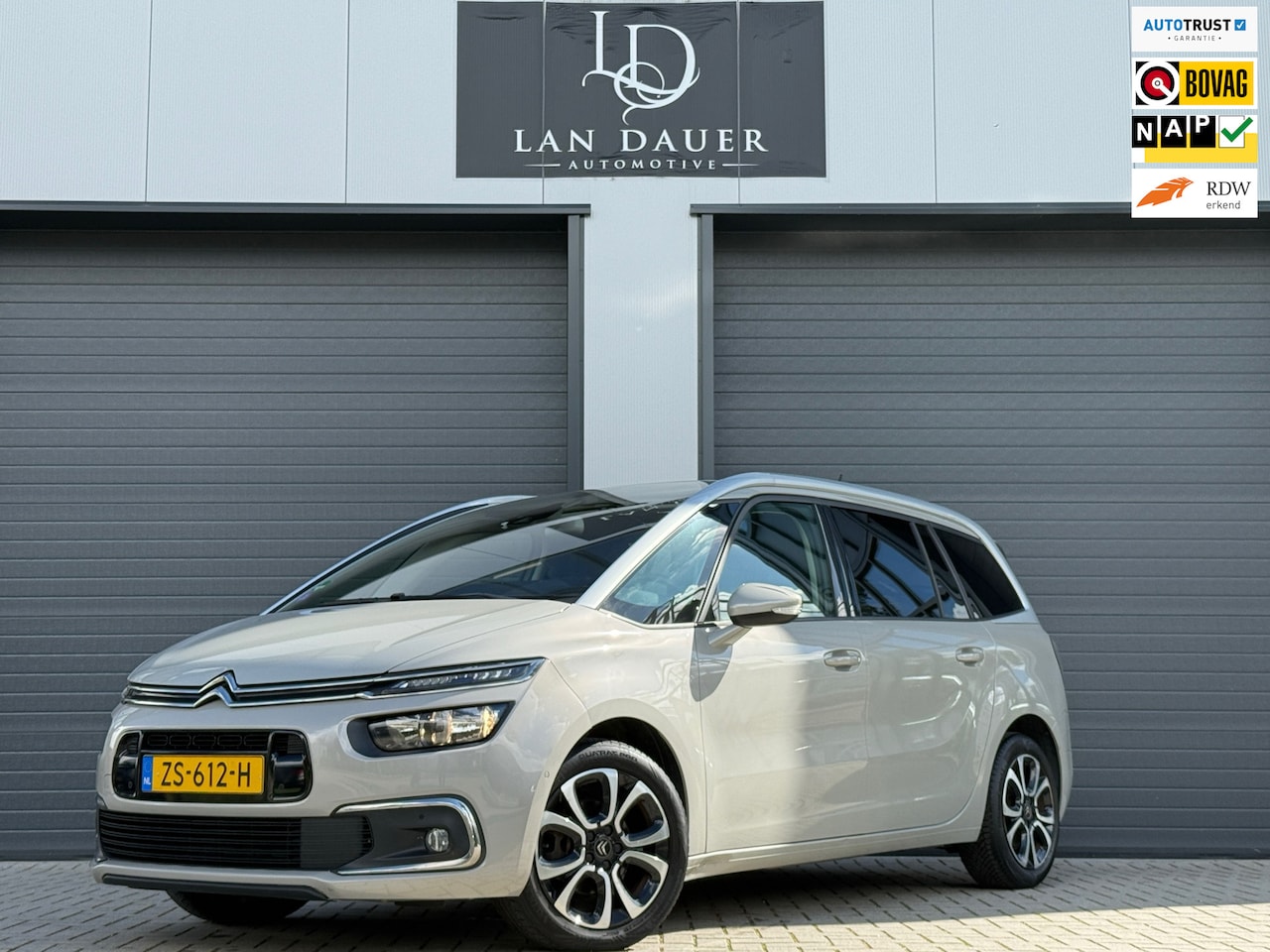 Citroën Grand C4 SpaceTourer - 1.2 PureTech / NARDO GREY NAP - AutoWereld.nl
