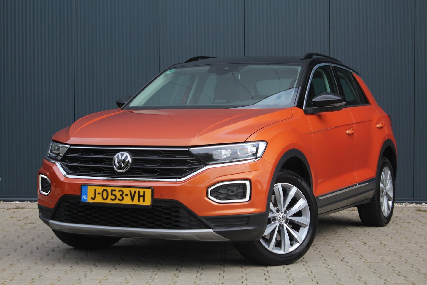 Volkswagen T-Roc - 1.0 TSI Style | Digital cockpit | ACC | Trekhaak | Airco | Camera | Carplay | PDC | Naviga - AutoWereld.nl