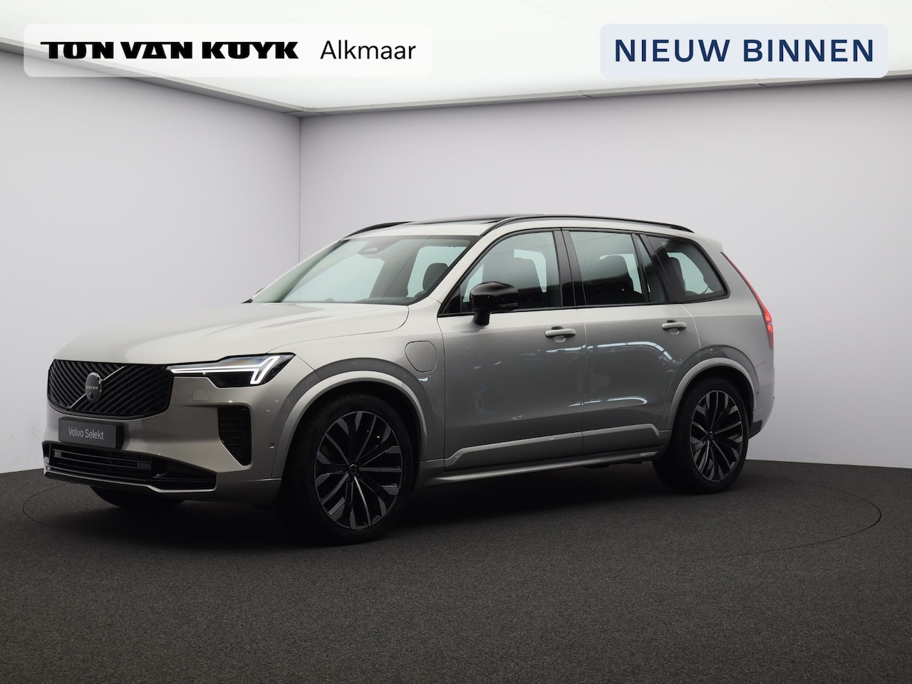Volvo XC90 - T8 AWD Plug-in hybrid Ultra Dark / Trekhaak / B&W audio / Head up displ. / Massage-ventila - AutoWereld.nl
