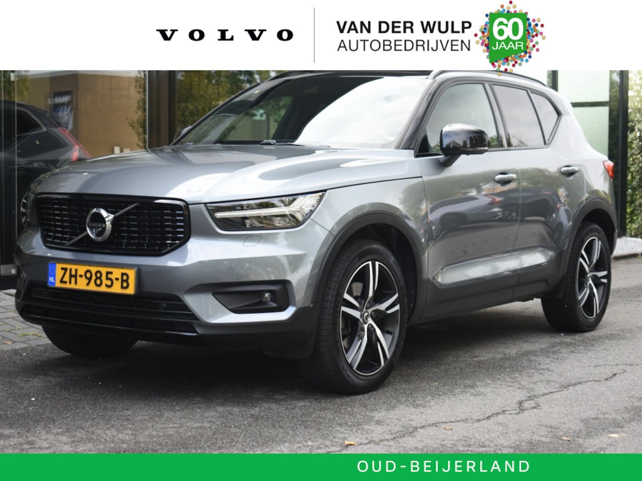 Volvo XC40 - T4 190pk R-Design | Schuifdak | 360 | Keyless | Leder - AutoWereld.nl