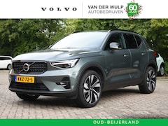 Volvo XC40 - B4 197pk Plus Dark | Lounge | Lighting | Trekhaak | Schuifdak