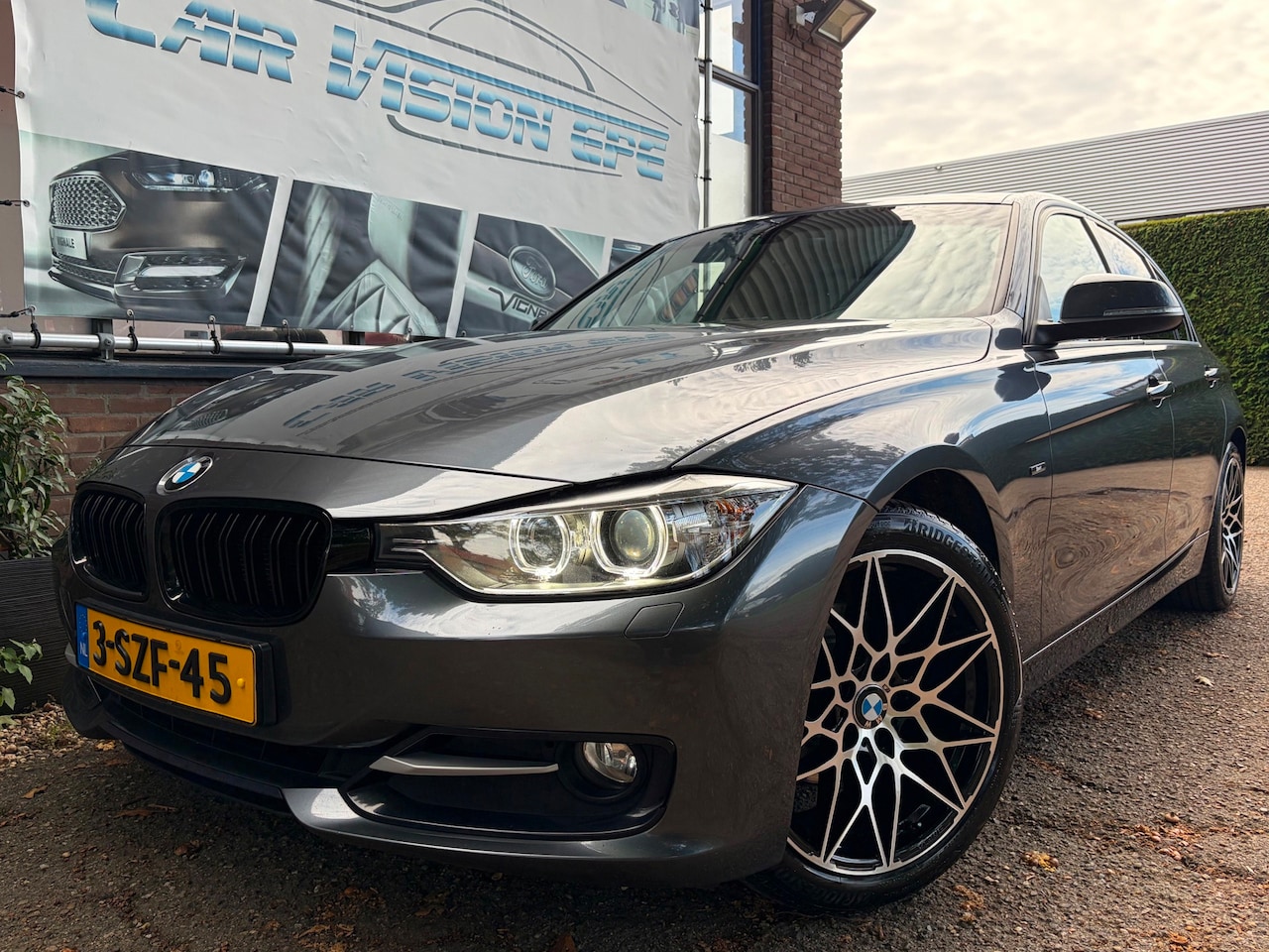 BMW 3-serie - 320i Sportline High Executive|Xenon|Clima|Pdc|Leder| - AutoWereld.nl