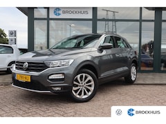 Volkswagen T-Roc - 1.5 TSI Style 150PK Automaat | Airco | Cruise control adaptief | Navigatiesysteem