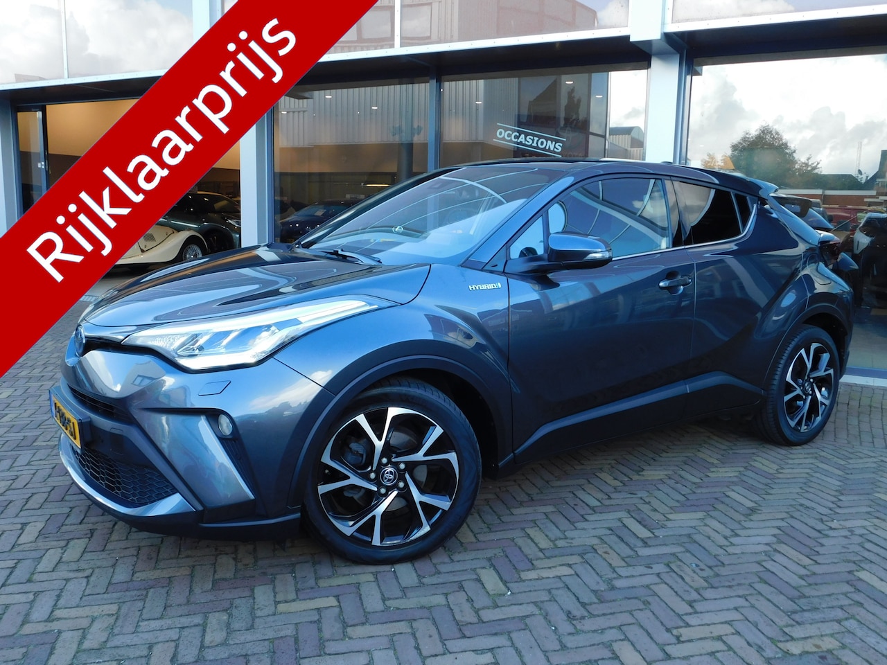 Toyota C-HR - 1.8 Hybrid Active Winter Pack | PDC | 18" velgen - AutoWereld.nl