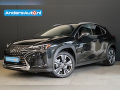 Lexus UX - 250h Preference Line |facelift|stoelverwarming|dodehoek|parkeersensoren|dealer onderhouden
