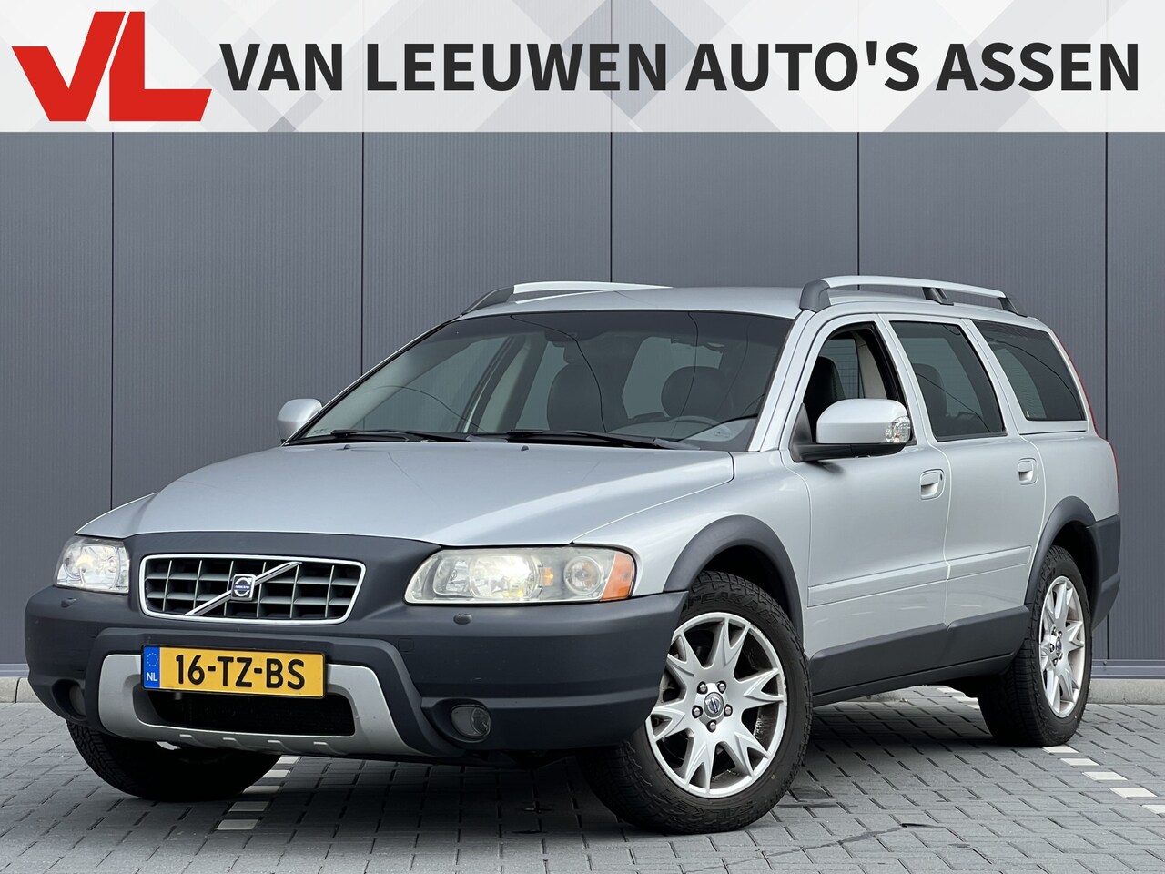 Volvo XC70 - 2.5 T Summum | RIJKLAAR | Memory | Trekhaak | Leder - AutoWereld.nl