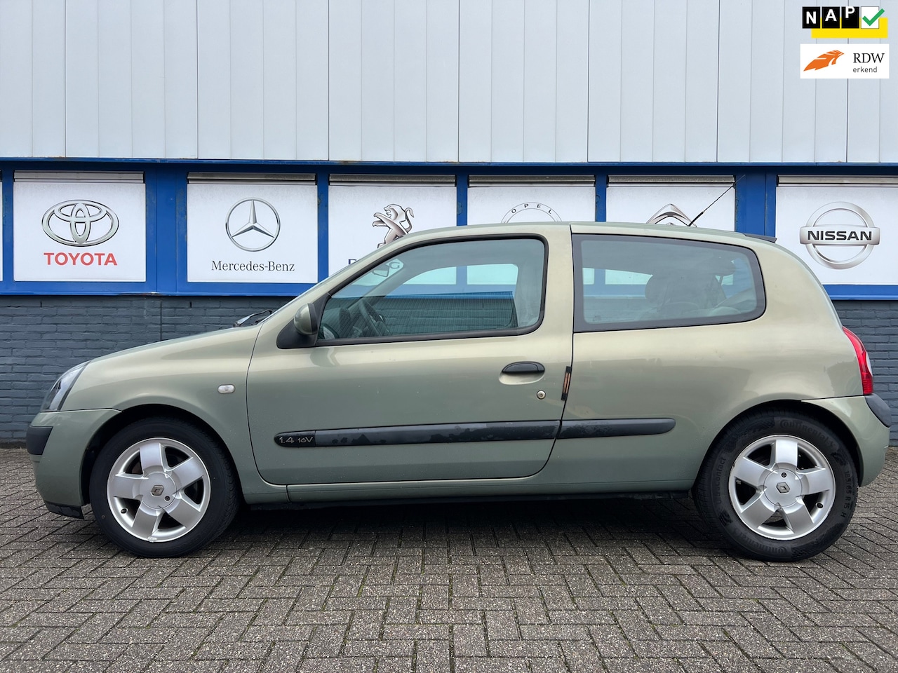 Renault Clio - 1.4-16V Privilège 153000km nwe.apk 1350eu - AutoWereld.nl
