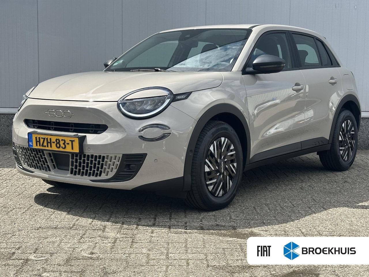 Fiat 600 - 1.2 Hybrid Icon / Apple Carplay & Android Auto / Cruise Control / Keyless Entry / Achterui - AutoWereld.nl