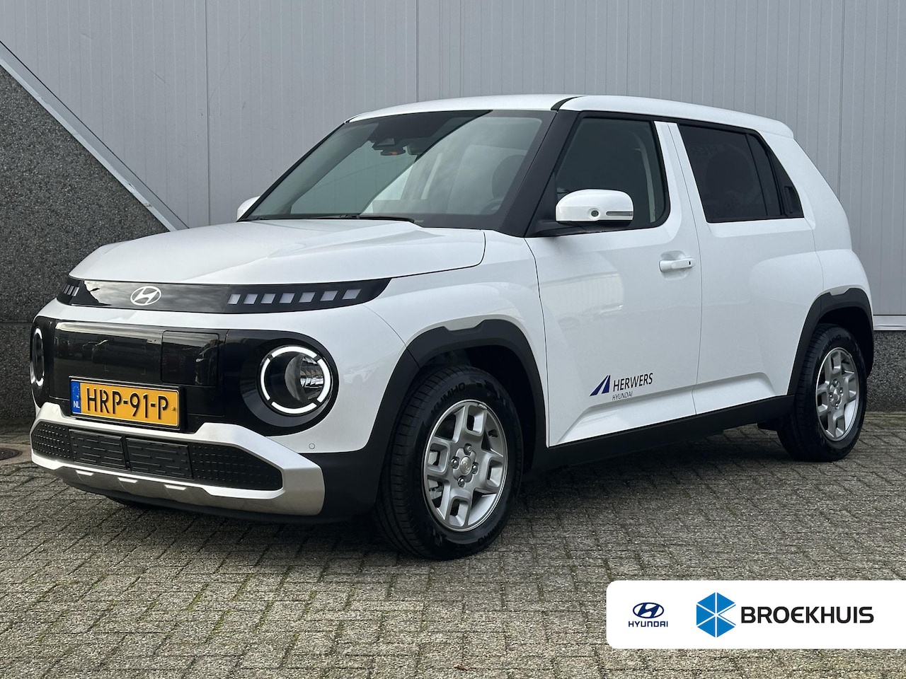 Hyundai Inster - Pulse 49 kWh / Navigatie / Achteruitrijcamera / Adaptieve cruise control / verstelbare ach - AutoWereld.nl