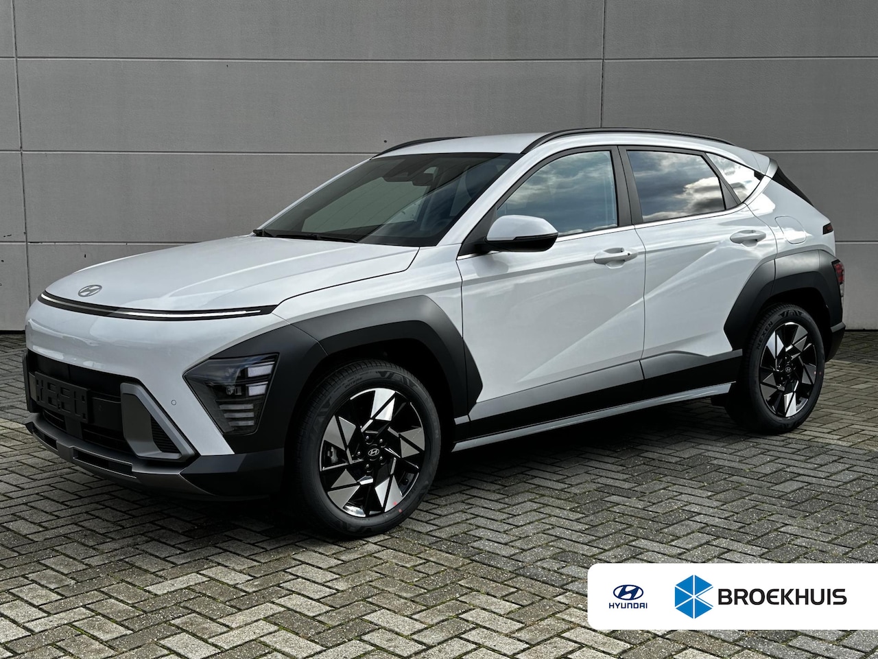 Hyundai Kona - 1.6 GDI HEV Comfort Smart / Rijklaarprijs / Direct Leverbaar / Navigatie / 18" LMV / Adapt - AutoWereld.nl