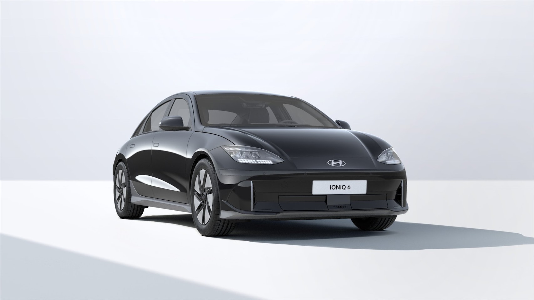 Hyundai IONIQ 6 - Style 53 kWh | 18-inch lichtmetalen velgen | Abyss Black Pearl | Achteruitrijcamera - AutoWereld.nl