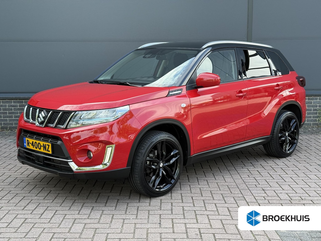 Suzuki Vitara - 1.4 Boosterjet Select Smart Hybrid / Dealer onderhouden / Trekhaak / Achteruitrijcamera / - AutoWereld.nl