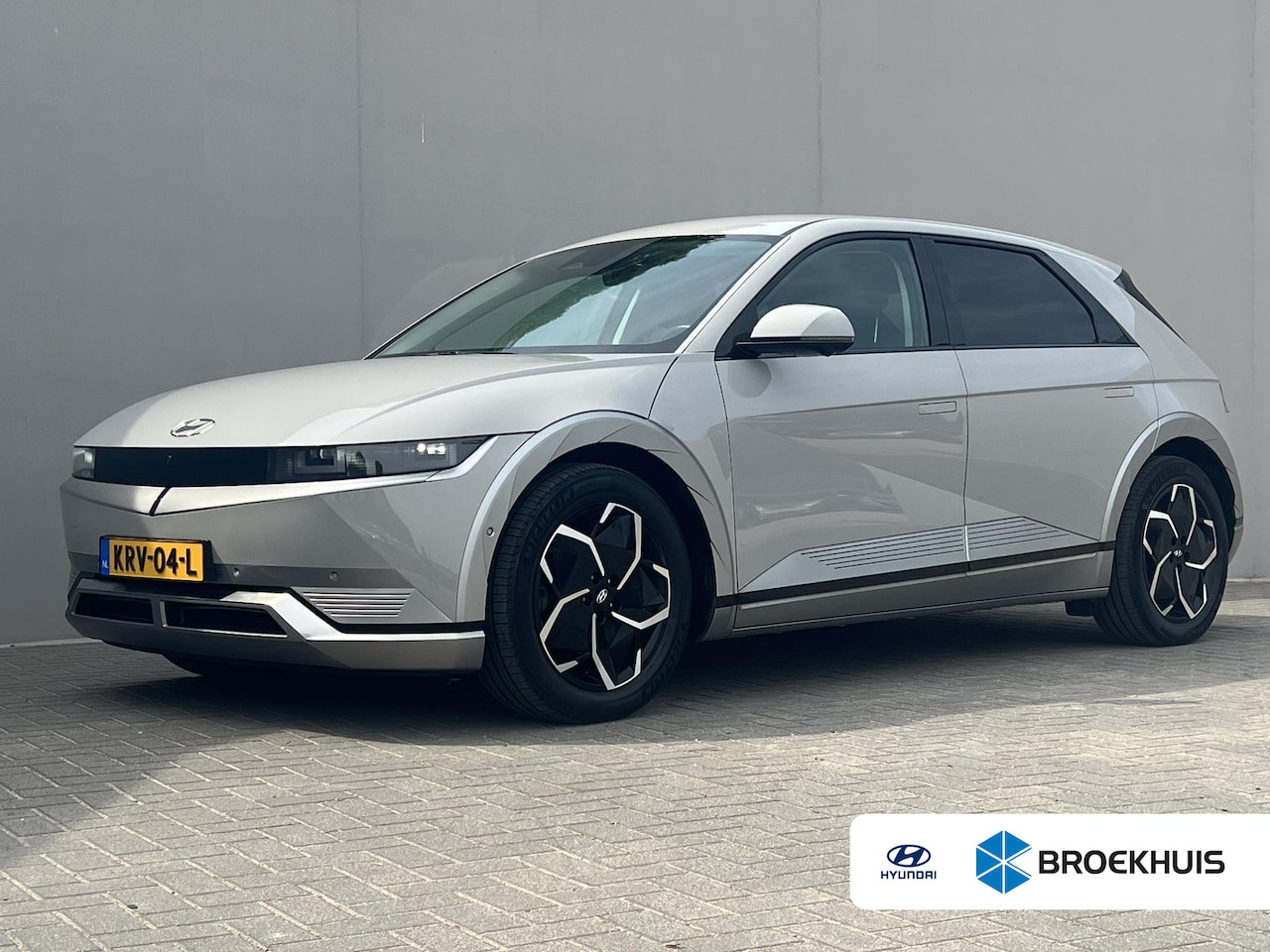 Hyundai IONIQ 5 - Connect 77.4 kWh / Fabrieksgarantie tot 05-2028 / Accu SoH 100 % / 1.600 kg trekgewicht / - AutoWereld.nl