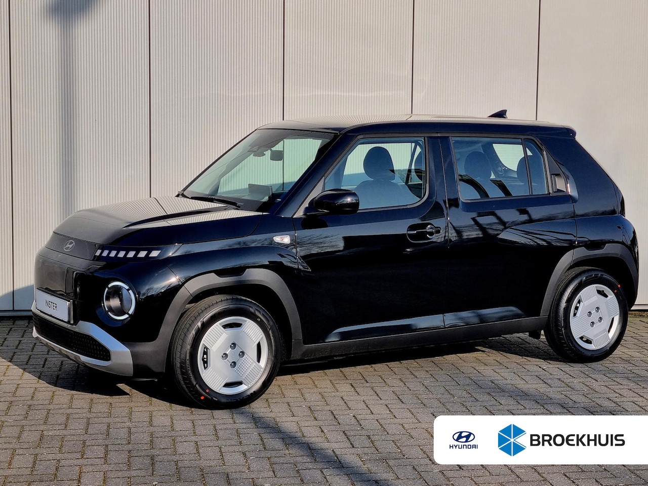 Hyundai Inster - E-Motion 42 kWh / €2000,- Voordeel / Snel Leverbaar / Rijklaarprijs /  Navigatie / Apple C - AutoWereld.nl