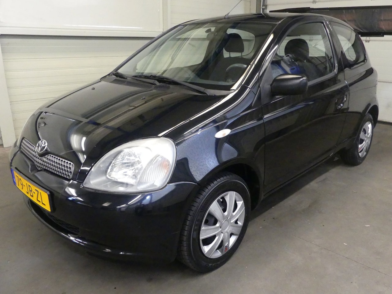 Toyota Yaris - 1.3-16V VVT-i Luna - Mooie Auto - Weinig Km Nap - AutoWereld.nl