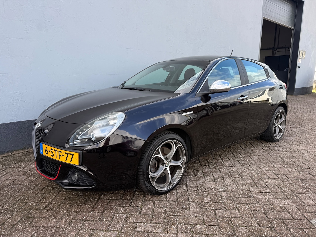 Alfa Romeo Giulietta - 1.4 T Distinctive Automaat - Leder Interieur - AutoWereld.nl