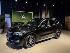 BMW X1 - xDrive25e High-Exe Navi|Leer|LED|Trekhaak 2021 Zwart Metallic