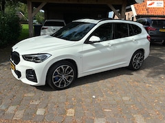 BMW X1 - SDrive18i High Executive Edition M pakket