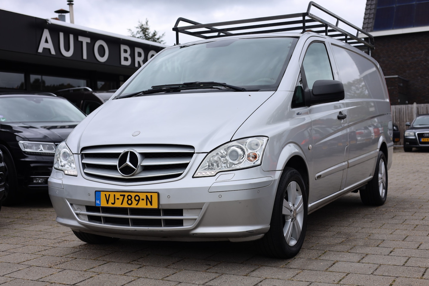 Mercedes-Benz Vito - 113 CDI 320 LANG | AUTOMAAT | AIRCO | CRUISE | TREKHAAK - AutoWereld.nl
