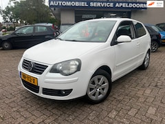 Volkswagen Polo - 1.2 Trendline * NW. APK*AIRCO*TREKHAAK*ELEKTR. RAMEN*STUURBEKR