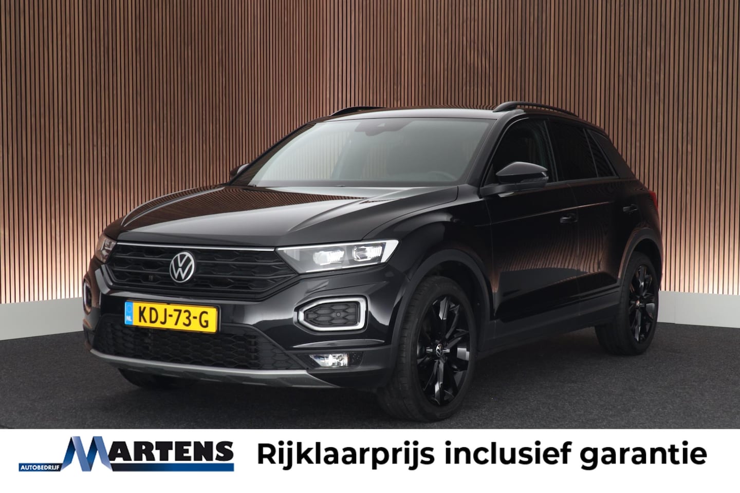 Volkswagen T-Roc - 1.5 TSI 150pk DSG Sport Black Style Trekhaak Led Stoelverwarming Virtual Cockpit Navigatie - AutoWereld.nl