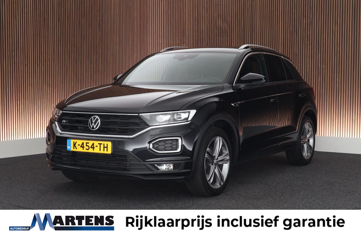 Volkswagen T-Roc - 1.5 TSI 150pk R-Line Sport Camera Navigatie - AutoWereld.nl