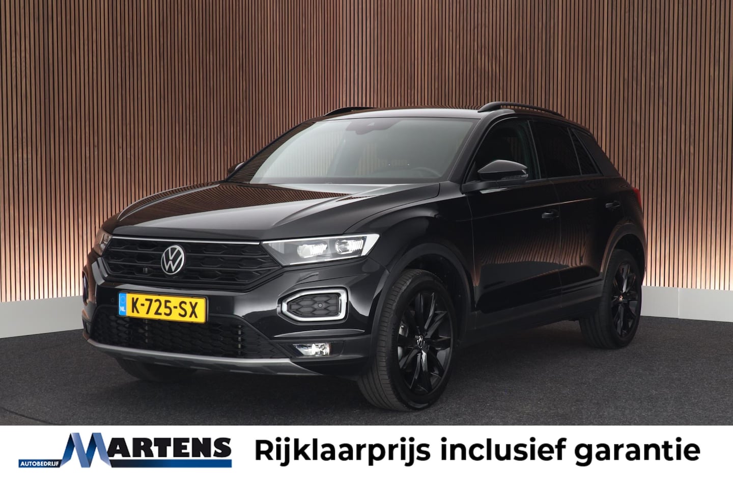 Volkswagen T-Roc - 1.5 TSI 150pk DSG Sport Black Style Keyless Camera Virtual Cockpit Navigatie - AutoWereld.nl