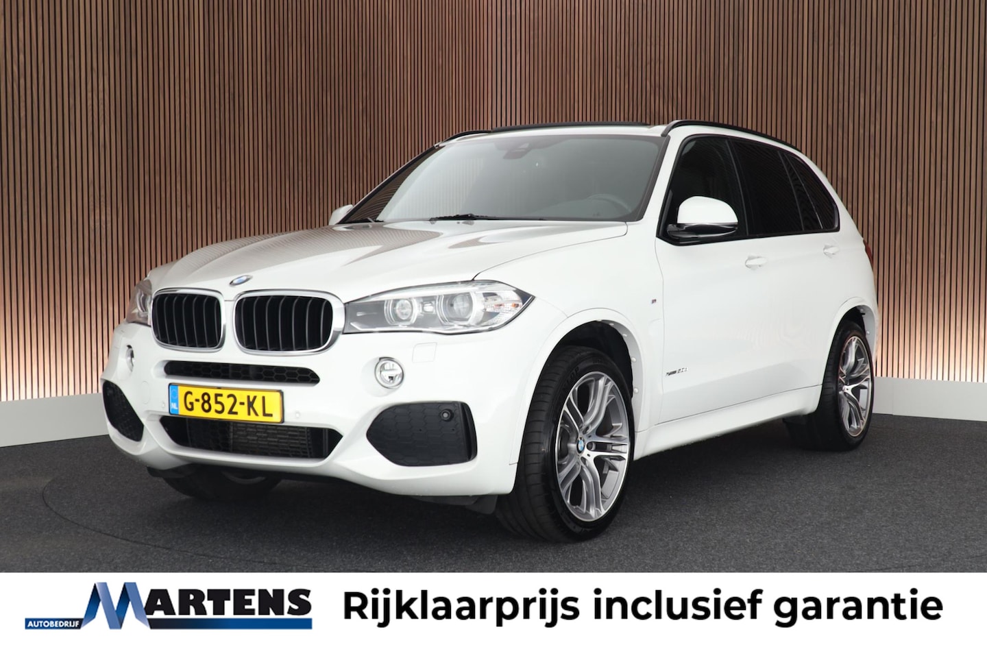 BMW X5 - xDrive30d 259pk High Executive M-Sport Panoramadak Trekhaak Leder Memory Camera Keyless Na - AutoWereld.nl