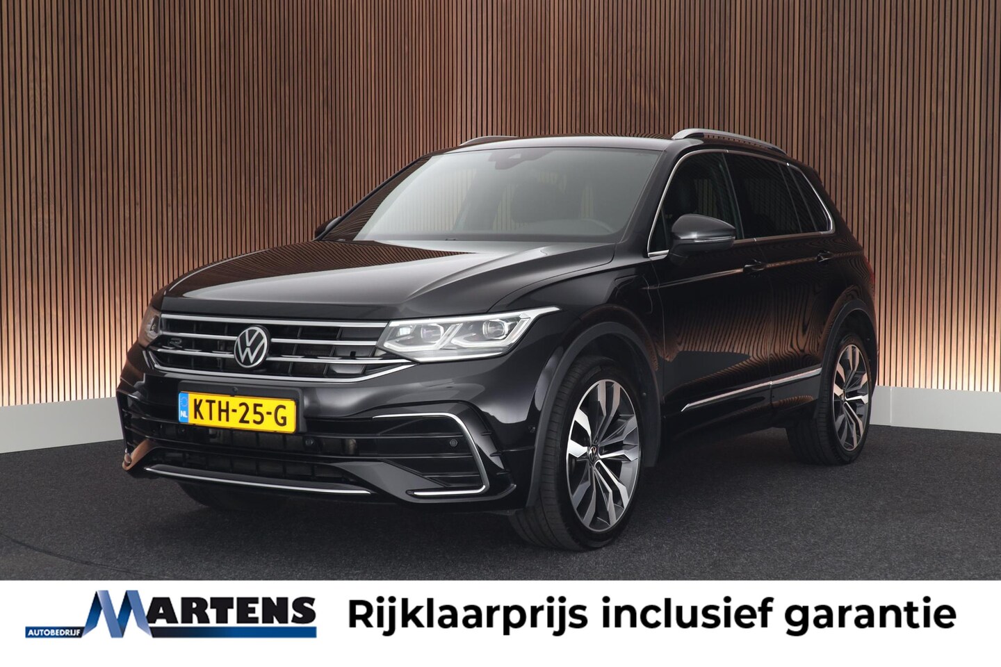 Volkswagen Tiguan - 1.4 TSI 245pk eHybrid R-Line Business+ 360Camera Stoelverwarming Virtual Cockpit LED Navig - AutoWereld.nl