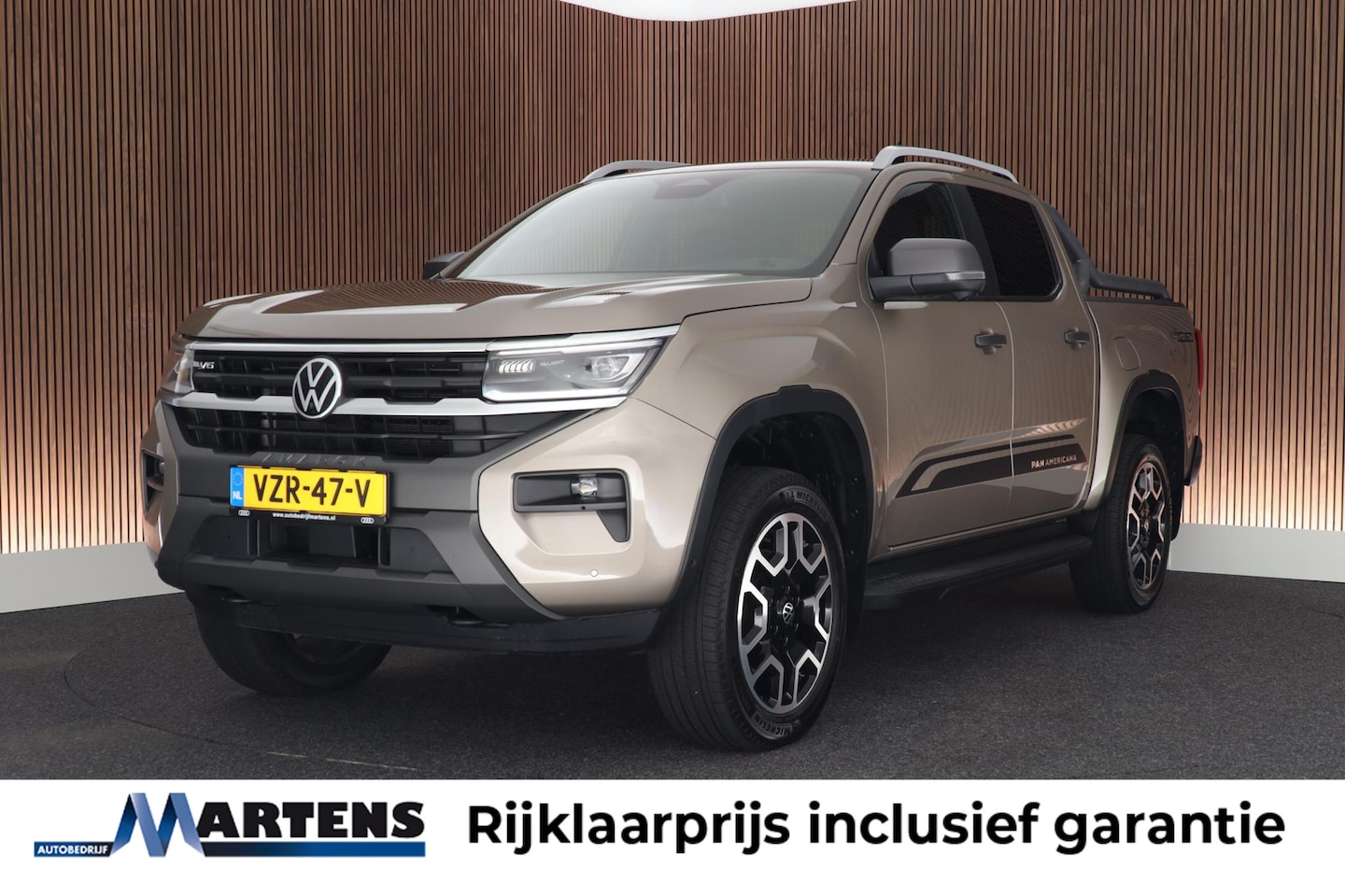 Volkswagen Amarok - 3.0 TDI 241pk Automaat 4Motion Double Cab 5pers. Pan Americana H/K Trekhaak Leder Elec sto - AutoWereld.nl