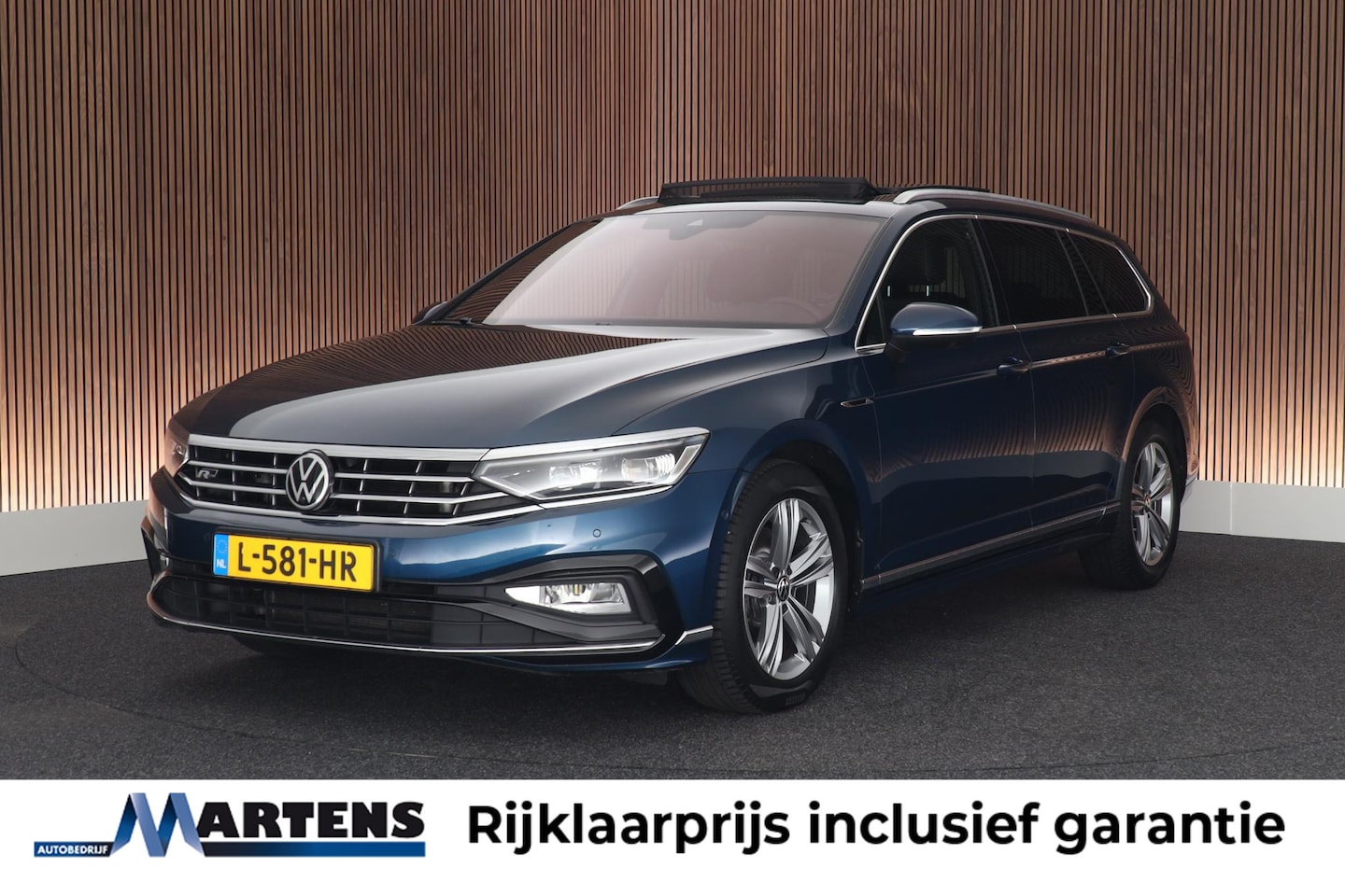 Volkswagen Passat Variant - 1.5 TSI 150pk DSG R-Line Business + Keyless Panoramadak 360Camera Stoelverwarming Virtual - AutoWereld.nl