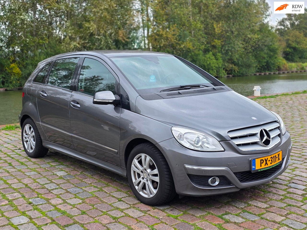 Mercedes-Benz B-klasse - 200 Automaat panorama dak navigatie cruis control trekhaak parkeer sensor - AutoWereld.nl