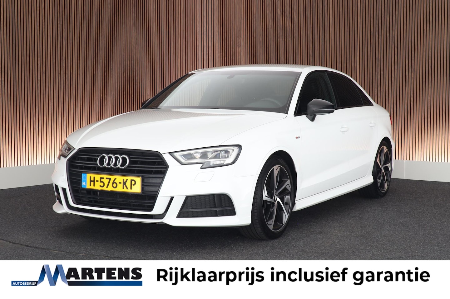 Audi A3 Limousine - 35 TFSI 150pk S-Tronic 2x S-Line Trekhaak Camera Virtual Cockpit Stoelverwarming Navigatie - AutoWereld.nl