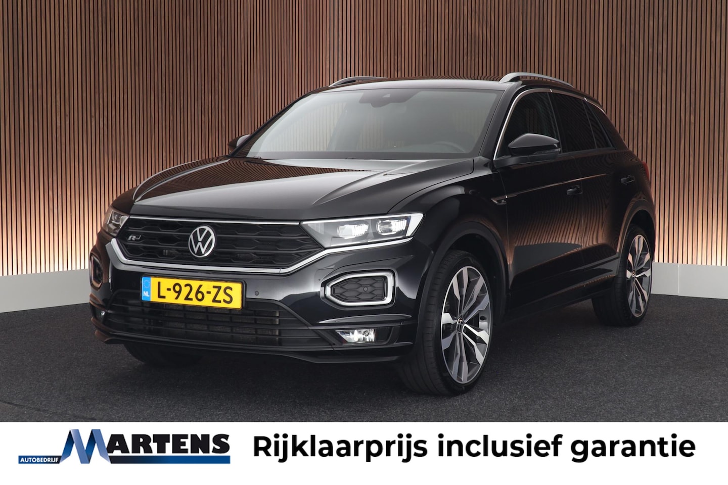 Volkswagen T-Roc - 1.5 TSI 150pk DSG 2x R-Line Keyless Camera Virtual Cockpit Stoelverwarming - AutoWereld.nl