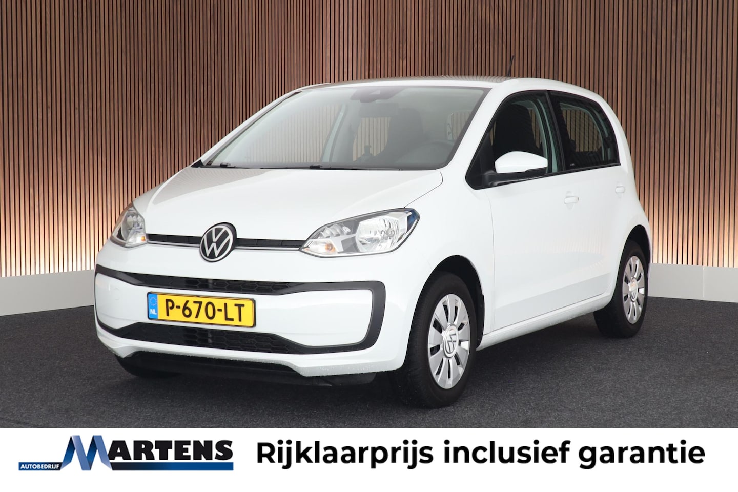 Volkswagen Up! - 1.0 66pk Active Camera Cruise Stoelverwarming - AutoWereld.nl