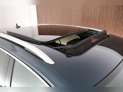Volkswagen Tiguan - 1.5 TSI 150pk DSG R-Line Business+ Panoramadak Camera Keyless Virtual Cockpit Navigatie