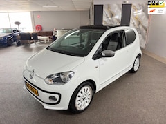 Volkswagen Up! - 1.0 high up Apk Nieuw, Airco, Panoramadak, Airco, Navigatie, Bluetooth, N.A.P, Lm velgen,