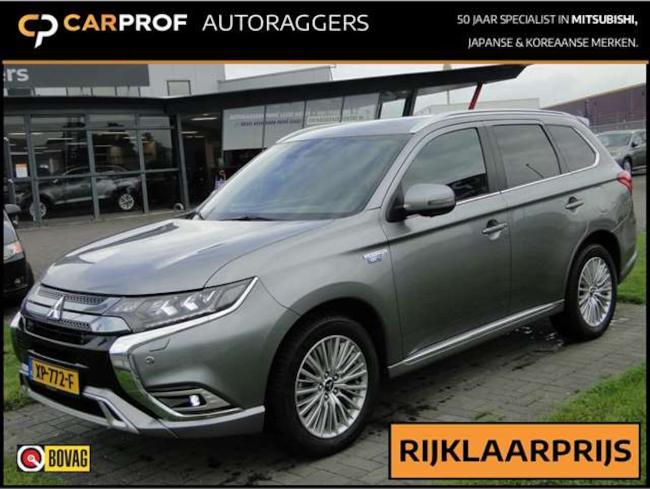 Mitsubishi Outlander - 2.4 Phev 4wd Instyle | Schuifdak | Leer | All-season | Trekhaak | Adaptief - AutoWereld.nl