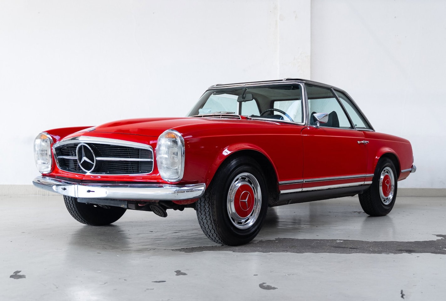 Mercedes-Benz SL-klasse Cabrio - 280 SL - Heated Hardtop - Service book - Original Colour Combo - - AutoWereld.nl