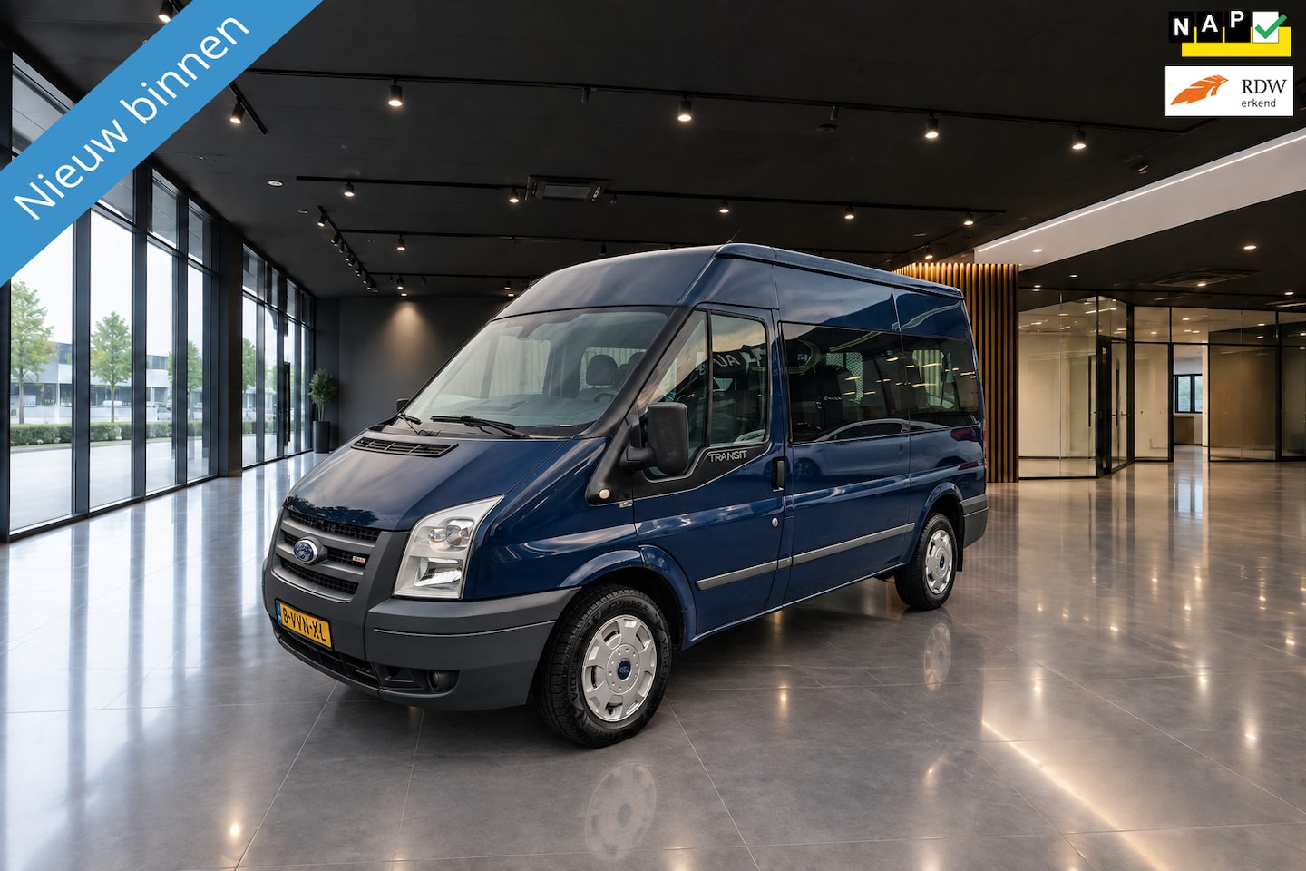 Ford Transit Kombi - 280M 2.2 TDCI SHD ROLSTOELBUS + LIFT - AutoWereld.nl