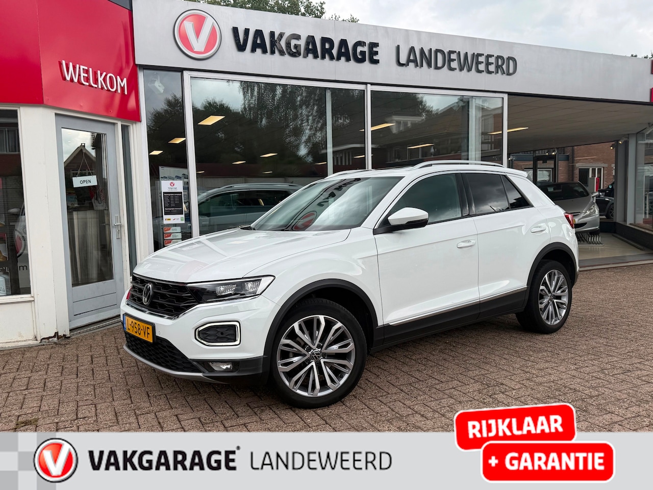 Volkswagen T-Roc - 1.5 TSI ACT Sport, trekhaak, pano-dak, leder, Rijklaar! - AutoWereld.nl