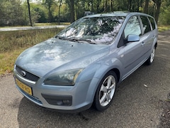 Ford Focus Wagon - 1.6-16V Futura AIRCO CRUISE CARPLAY