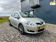 Toyota Auris - 1.6-16V Sol