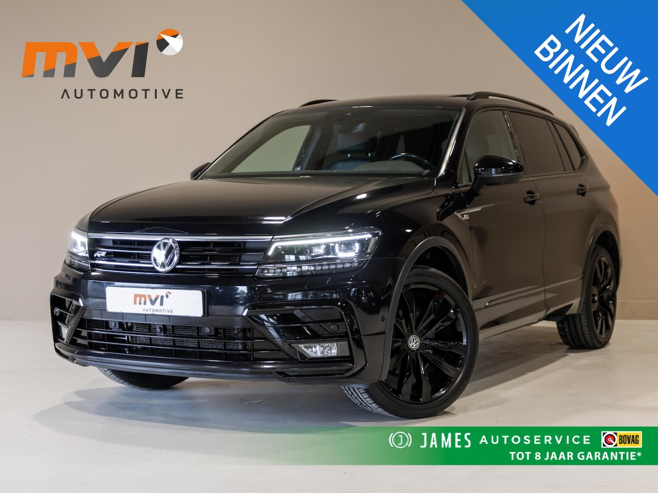 Volkswagen Tiguan Allspace - 1.5 TSI 2x R-Line Blackstyle / 150pk / Panorama dak / Rondomzicht camera / Stoelverwarming - AutoWereld.nl